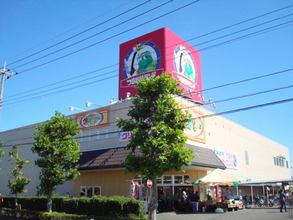 Supermarket. Tsurukame 1026m to land Musashimurayama store