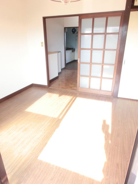 Living and room.  ☆ Western-style is a 6-tatami rooms ☆ 