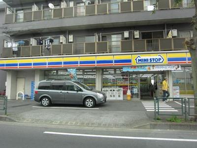 Convenience store. MINISTOP Musashimurayama Daiminami store up (convenience store) 465m