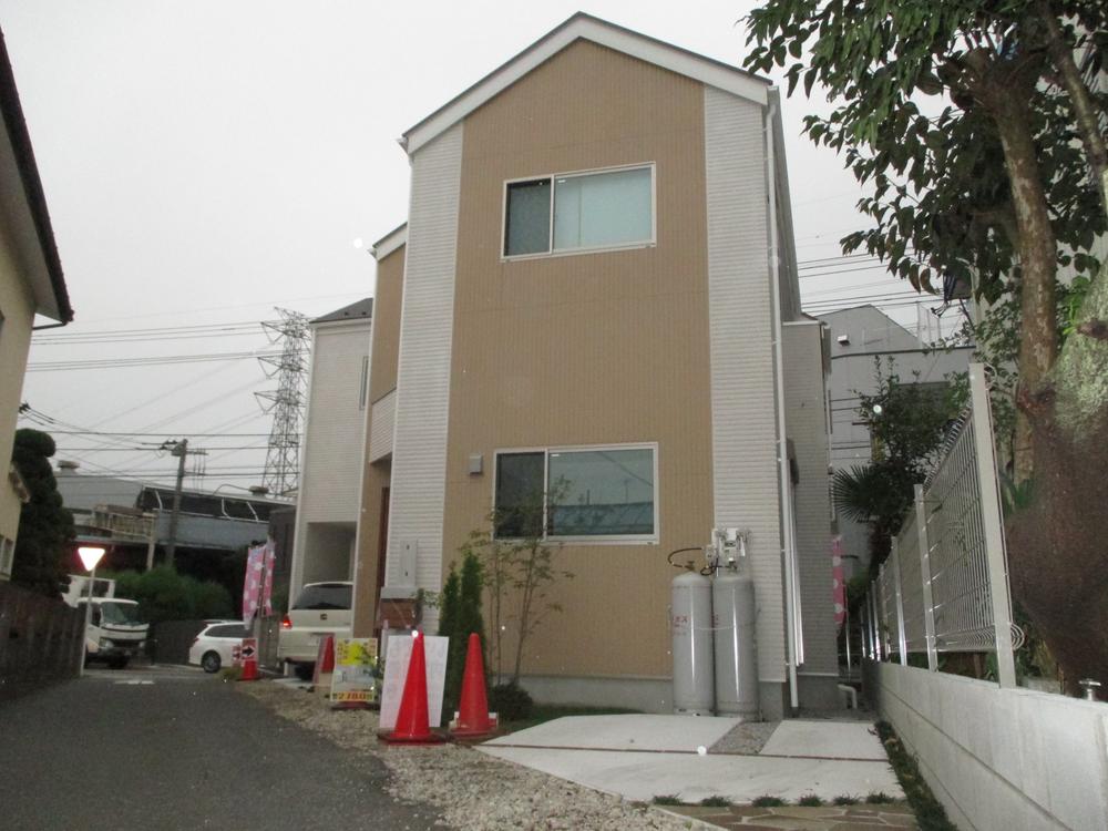 Local appearance photo. Local (10 May 2013) Shooting  ■ ◇ Corporation housing market ◇ ■