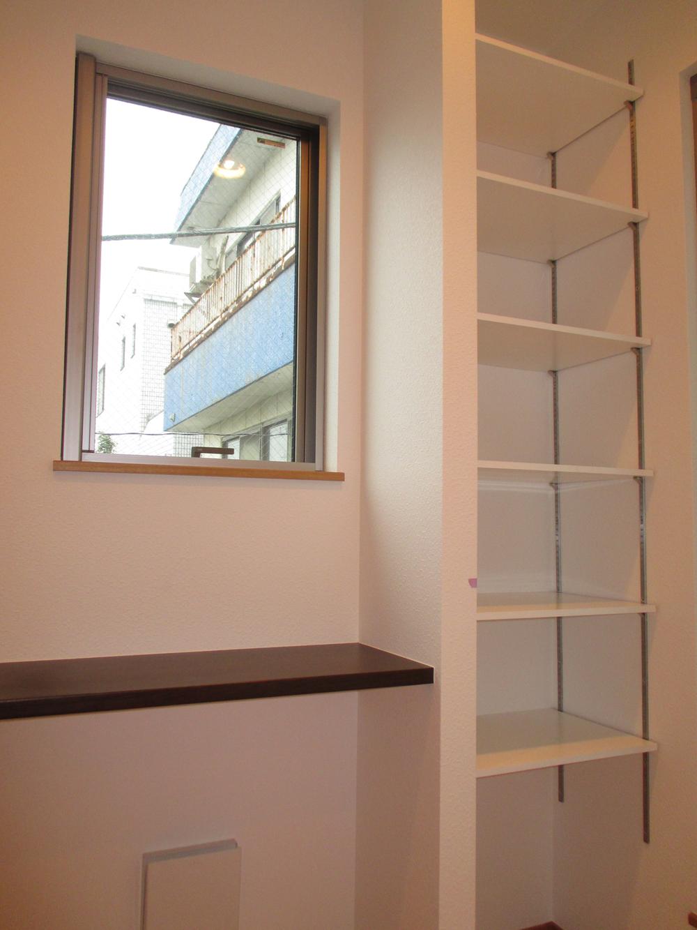 Other introspection. computer ・ It can be used to study desk instead, Utility corner (counter ・ Shelves)