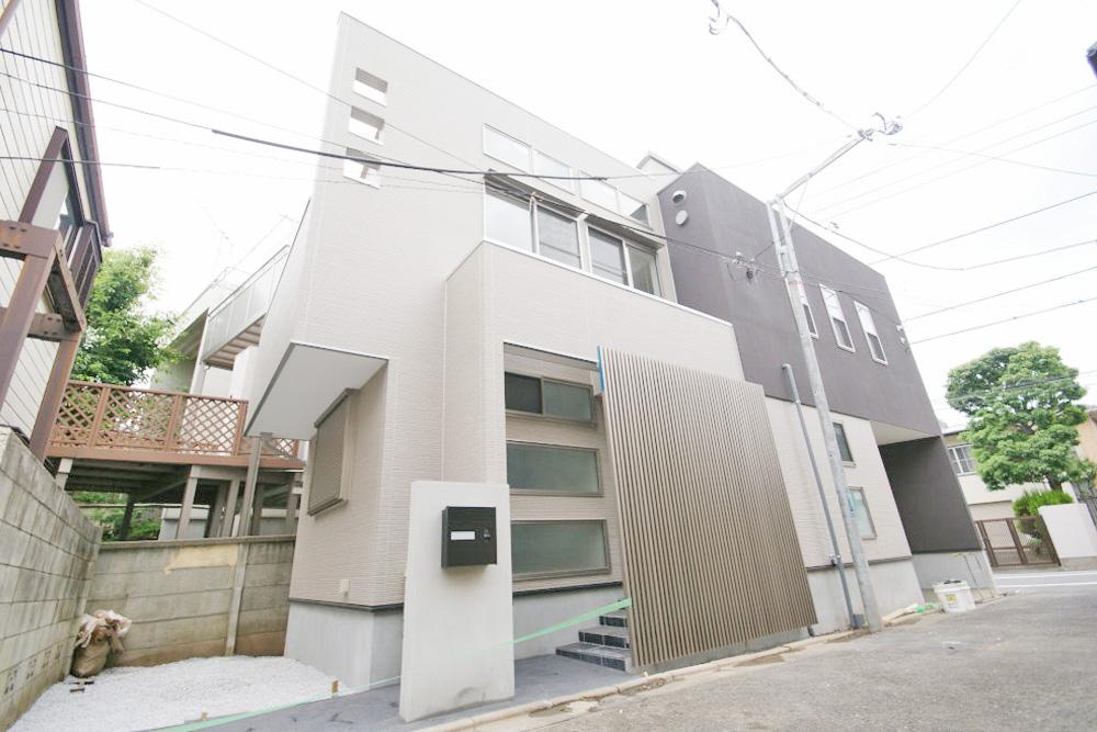 Same specifications photos (appearance). There a new construction House for Musashino border 3-chome. Center line there is "musashisakai" walk 11 minutes and within walking distance. Also, Also there within walking distance Mitaka Station. There a location that would not mind shopping facilities, etc.. (Example of construction)