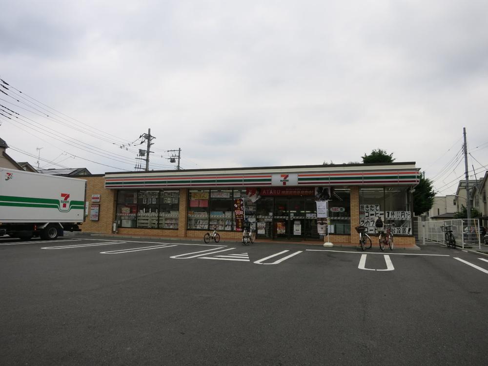 Convenience store. Seven-Eleven 428m to Mitaka Iguchi 3-chome
