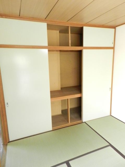 Receipt. Armoire