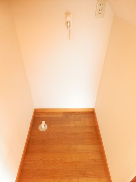 Other room space. Laundry Area is located in the room.