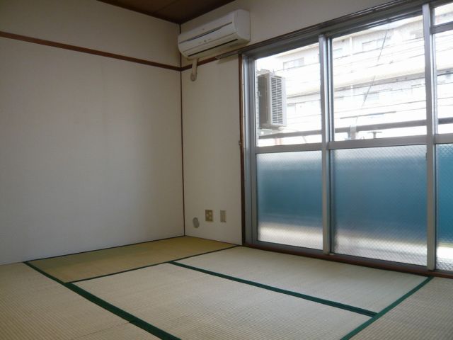 Living and room. Bright room with large windows
