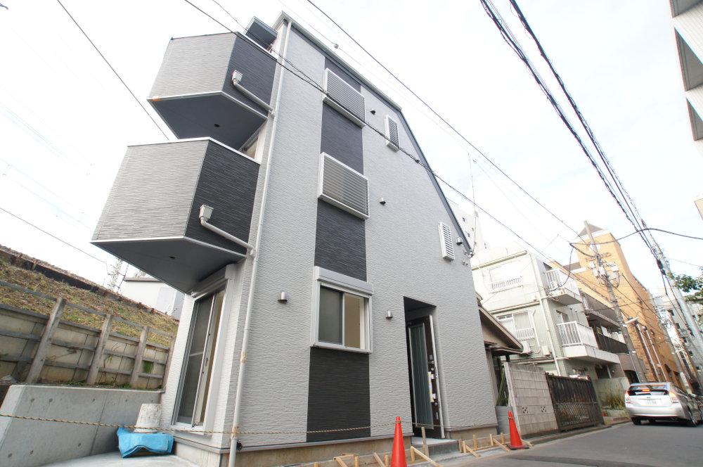 Local appearance photo. Newly built single-family Musashino Kichijojiminami-cho 1-chome. That it has completed building, You can preview any time. Center line ・ Inokashira is "Kichijoji" station walk 4 minutes of good location. It is flat 35S fit Property. Please have a look once.