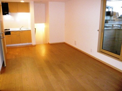 Living and room. Spacious 1LDK! ! It is recommended for newlyweds