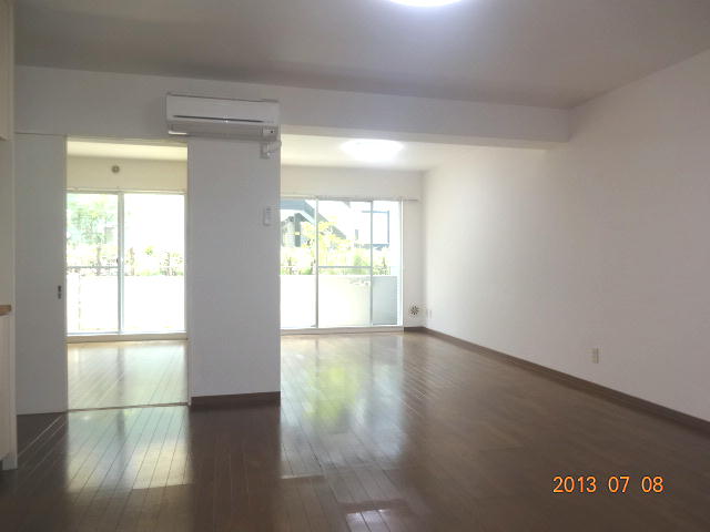 Living and room
