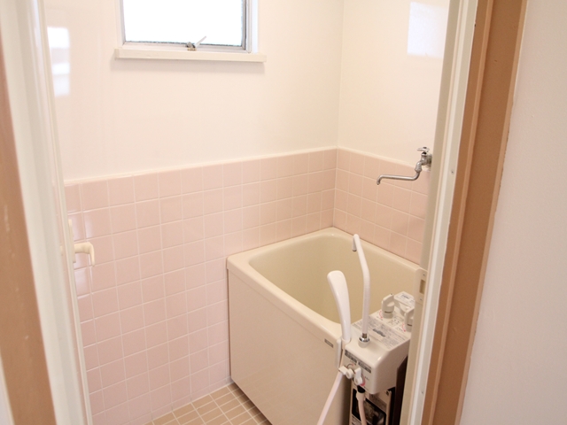 Bath. Bathroom