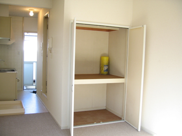 Living and room. Large storage