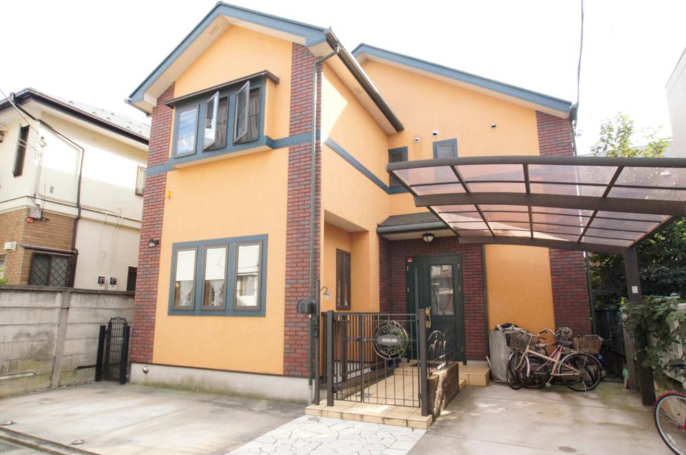 Local appearance photo. Custom home is located in a 10-minute walk from the station leaves the Kichijoji city center. 2 family house of large size is also ideal for one with a lot of family. Car two possible parking. Until the Super 24-hour is a 3-minute walk.