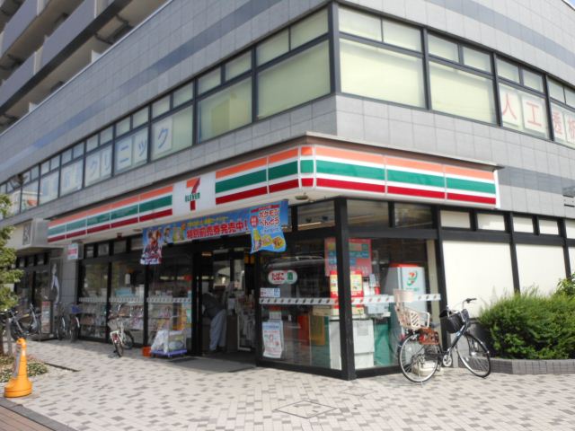 Convenience store. 630m to Seven-Eleven (convenience store)
