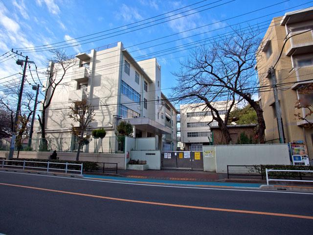 Primary school. 786m to Musashino Municipal Kyonan Elementary School