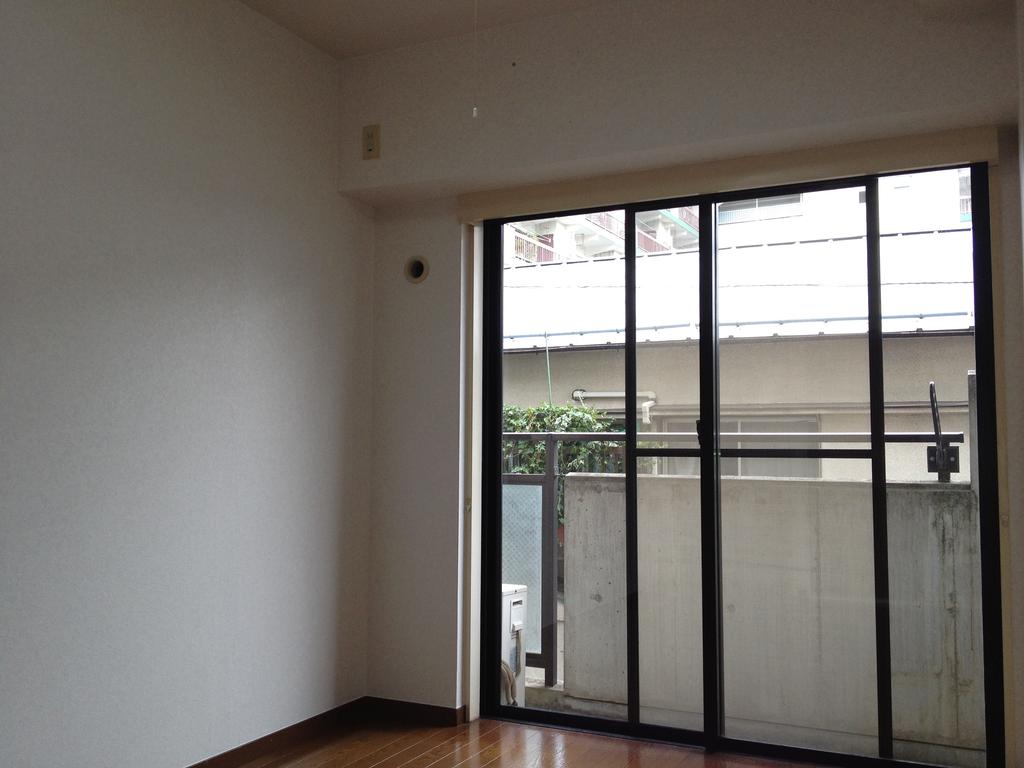Living and room. ☆ May day ☆