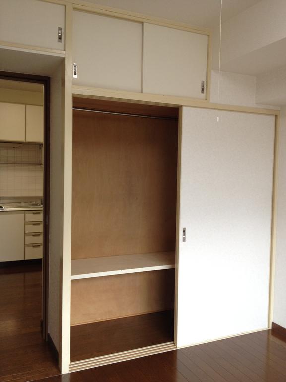 Living and room. ☆ There is housed in each room ☆