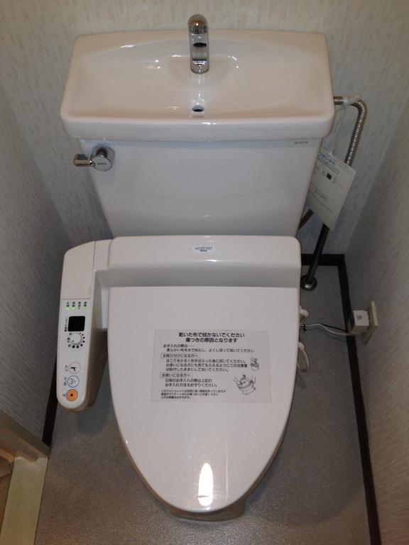 Toilet. ☆ Washlet is now required!? ☆