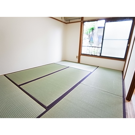 Living and room. Facing south ・ Day good! !