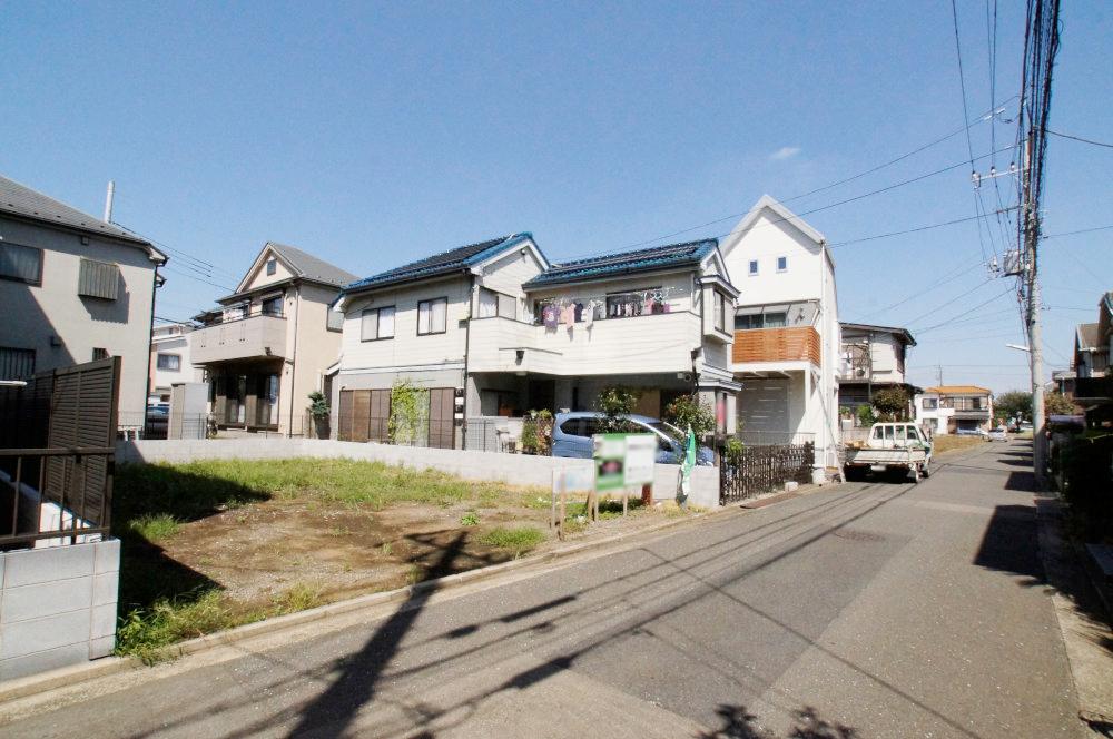 Local photos, including front road. New construction sale of Musashino Sekizen 2-chome. Limited Building 1. Scheduled for completion is scheduled for February 2014. It will be in the building, We accept at any time the building of the presentation.