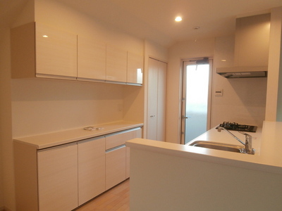 Kitchen. ◆ Kitchen space with plenty of storage space ◆