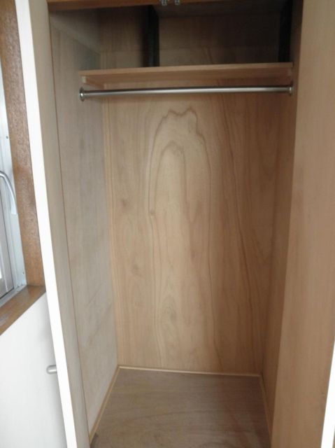 Receipt. Closet type Long is also capable of accommodating