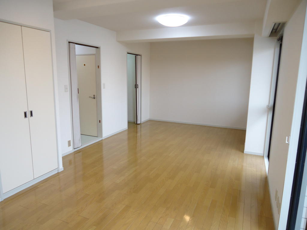 Living and room