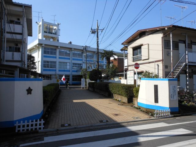 Junior high school. 380m up to municipal Musashino fifth junior high school (junior high school)