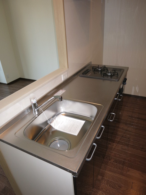 Kitchen. 2-neck is a gas stove with a system Kitchen.