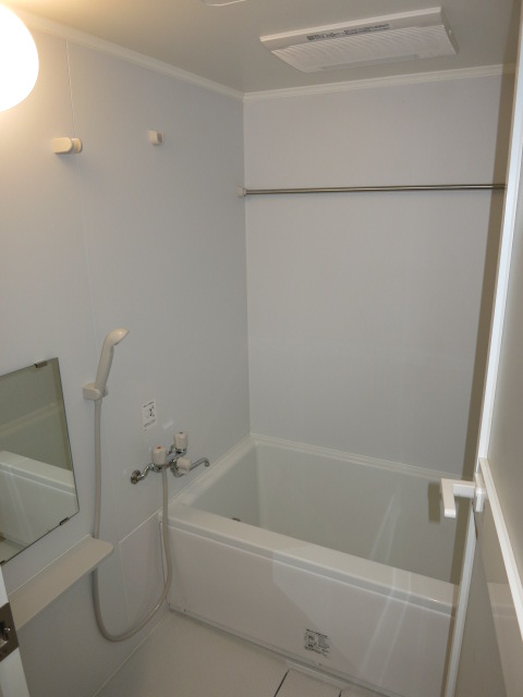 Bath. Add-fired ・ Bathroom is a dryer with bus.