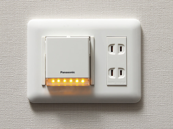 Other.  [Foot security lighting] Installing security lighting that automatically lights up, such as during a power outage. By removing from the outlet used also as a flashlight.