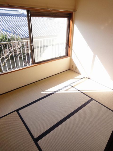 Living and room. 6 Pledge of Japanese-style room