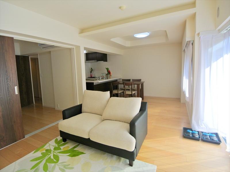 Living. Local (11 May 2013) Shooting