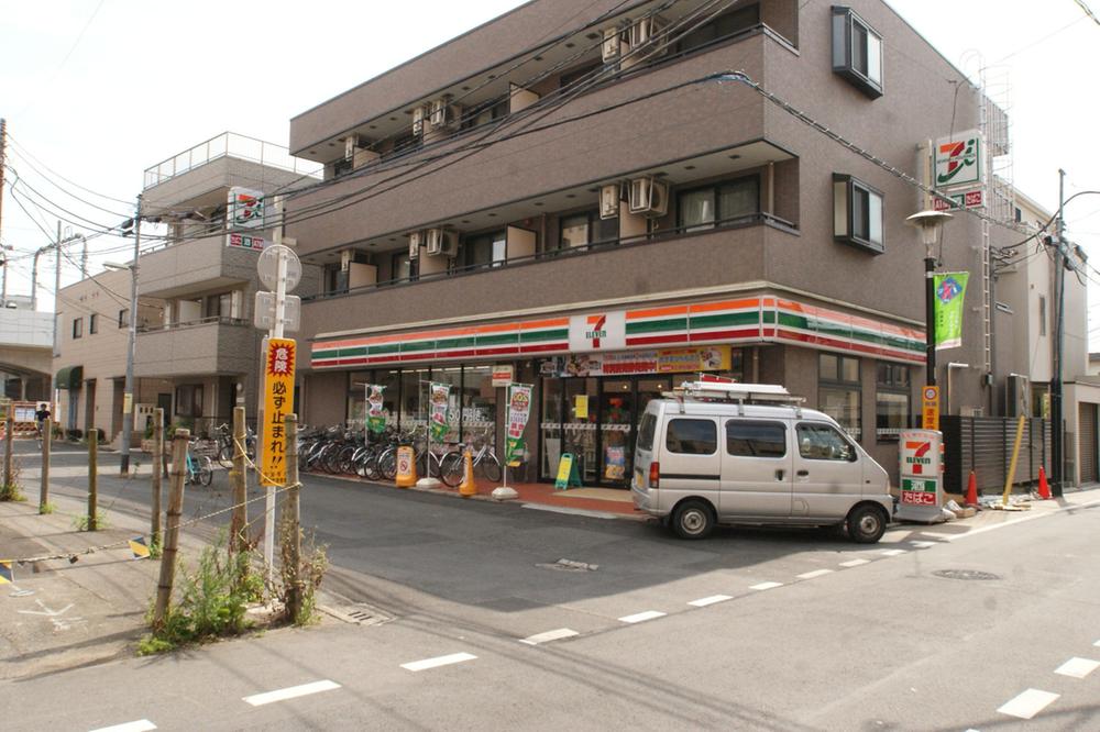 Convenience store. Seven-Eleven 350m to Musashino border 2-chome