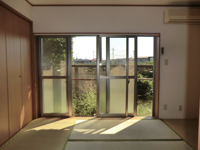 Living and room