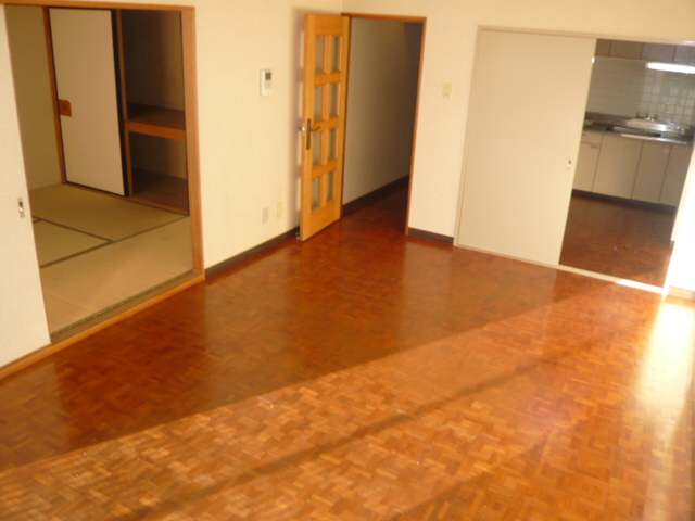 Living and room