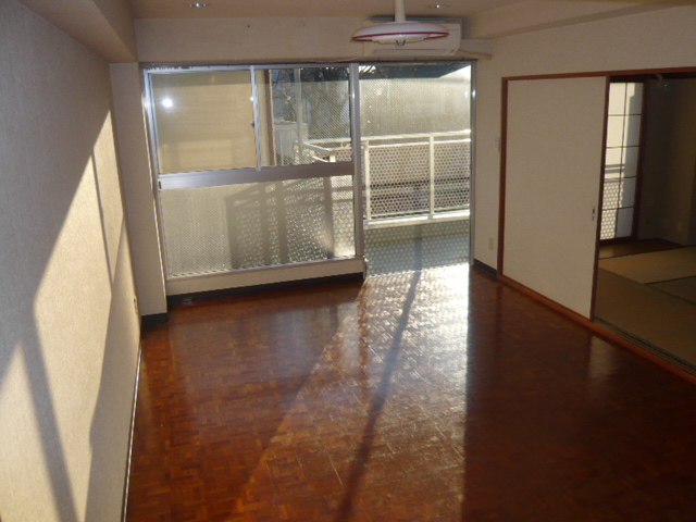 Living and room