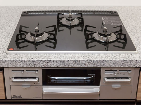 Kitchen.  [Pearl Crystal top stove] Aesthetically pleasing care also easy, Without water of Pearl Crystal top has adopted a two-sided grill stove.