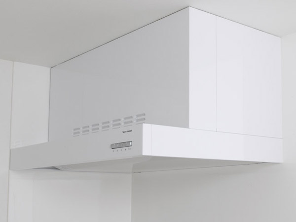Kitchen.  [Range food] White is simple and adopt an impressive range hood. In hard enamel with rectification version Relief smoke and steam, Easy to clean.
