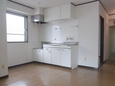 Living and room. DK