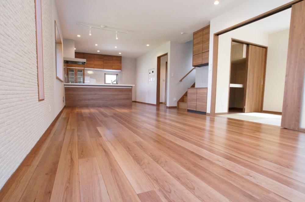 Living. Floor is heated with a living. The breadth There are over 20 Pledge. 