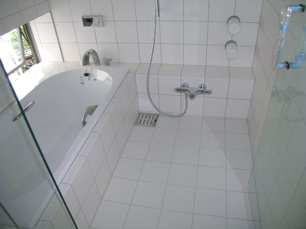 Bath. Bathroom