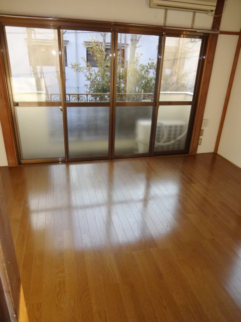 Living and room