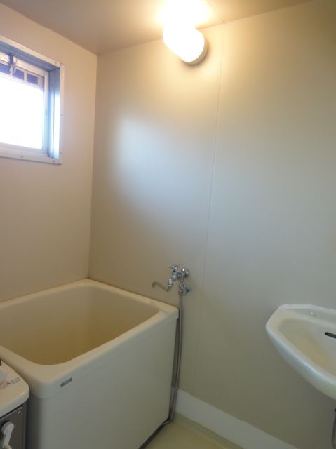 Bath. bus, Restroom