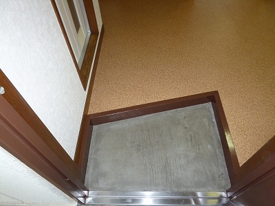 Entrance. Entrance space! !