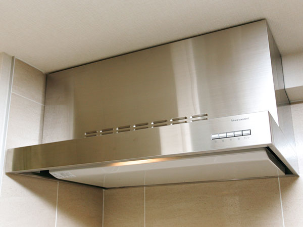 Kitchen.  [Large range hood] With excellent exhaust force, Adopt a large range hood to discharge the smoke during cooking to speedy. It prevents the smell of confined to your room.