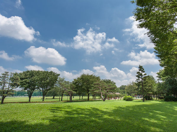 Surrounding environment. Central Park Musashino (13 mins ・ About 970m)