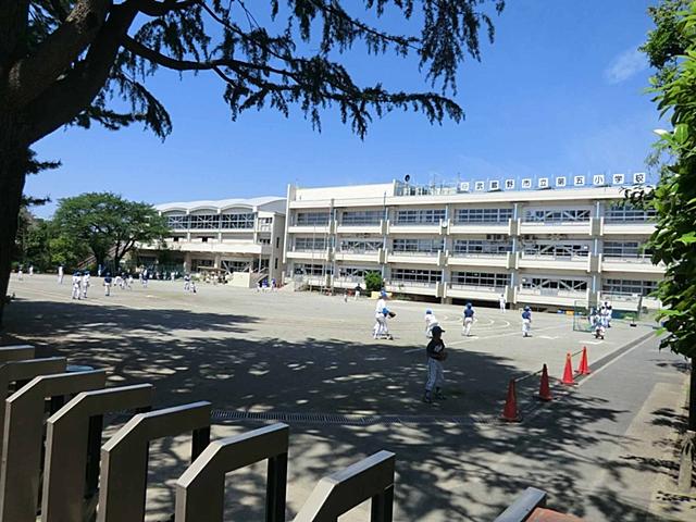 Primary school. 880m to Musashino Municipal fifth elementary school