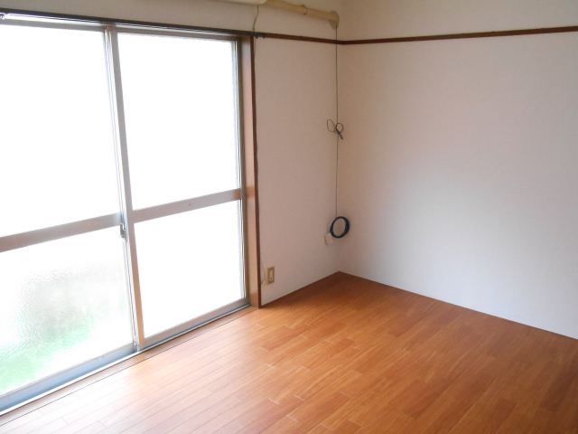 Living and room. Facing south in sunny, Cushion floor of the room.