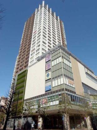 Local appearance photo. 28-story tower apartment