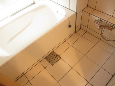 Bath. Spacious bath